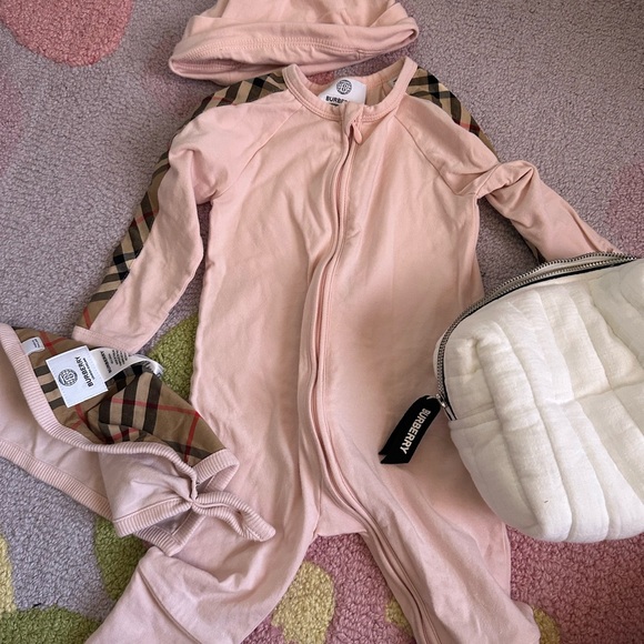Burberry Soft Pink Kids Footie with Check Accents - Picture 1 of 1